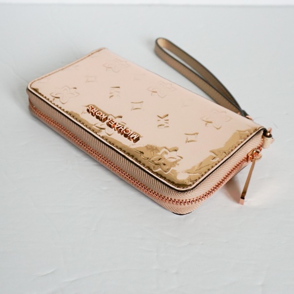 Michael Kors Handbags - Michael Kors L Phone Wristlet Rose Gold/Metallic
